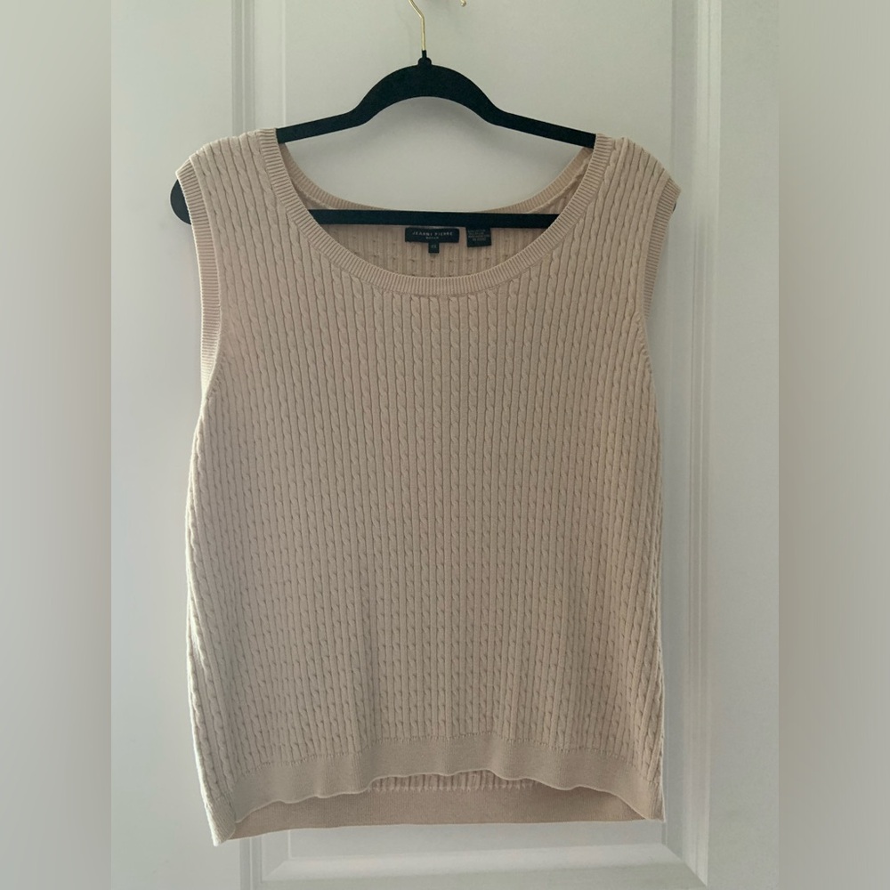 Knit tank.